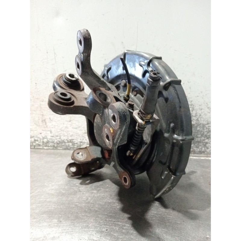 Recambio de mangueta trasera derecha para kia cee´d sw (ed) 2.0 crdi 140 referencia OEM IAM 582073K000  