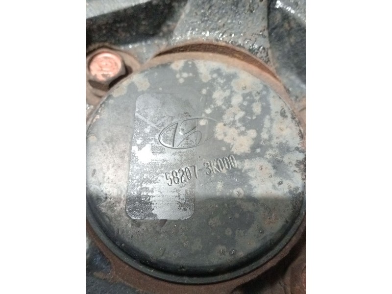 Recambio de mangueta trasera derecha para kia cee´d sw (ed) 2.0 crdi 140 referencia OEM IAM 582073K000  