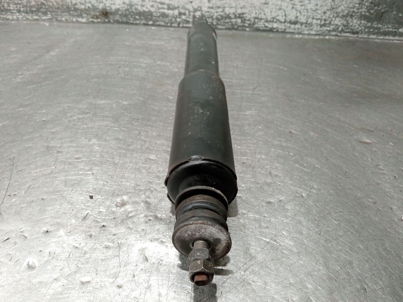 Recambio de amortiguador delantero derecho para hyundai h-1 furgoneta (a1) 2.5 crdi referencia OEM IAM 543104A600  