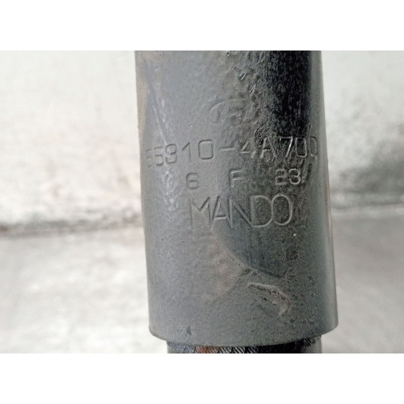 Recambio de amortiguador trasero derecho para hyundai h-1 furgoneta (a1) 2.5 crdi referencia OEM IAM 553104A700  