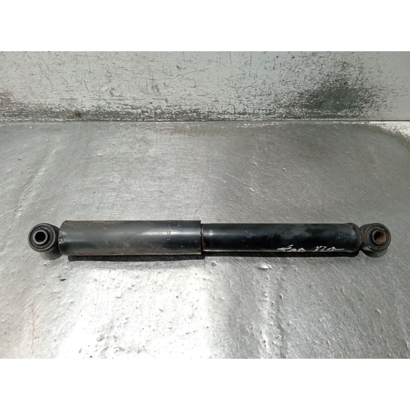 Recambio de amortiguador trasero izquierdo para hyundai h-1 furgoneta (a1) 2.5 crdi referencia OEM IAM 553104A700  