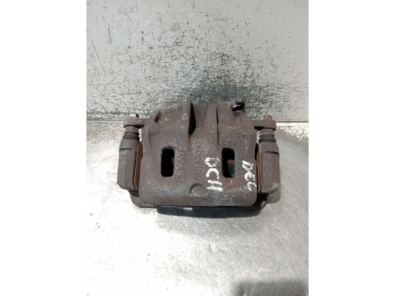 Recambio de pinza freno delantera derecha para hyundai h-1 furgoneta (a1) 2.5 crdi referencia OEM IAM BC140047  