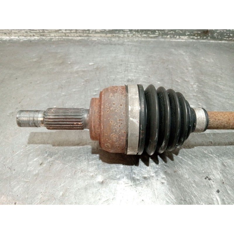 Recambio de transmision delantera izquierda para renault clio iii (br0/1, cr0/1) 1.2 16v (br02, br0j, br11, cr02, cr0j, cr11) re