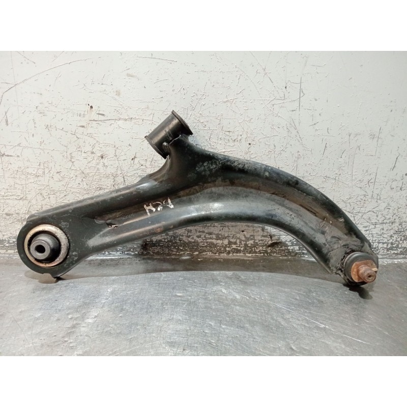 Recambio de brazo suspension inferior delantero derecho para renault clio iii (br0/1, cr0/1) 1.2 16v (br02, br0j, br11, cr02, cr