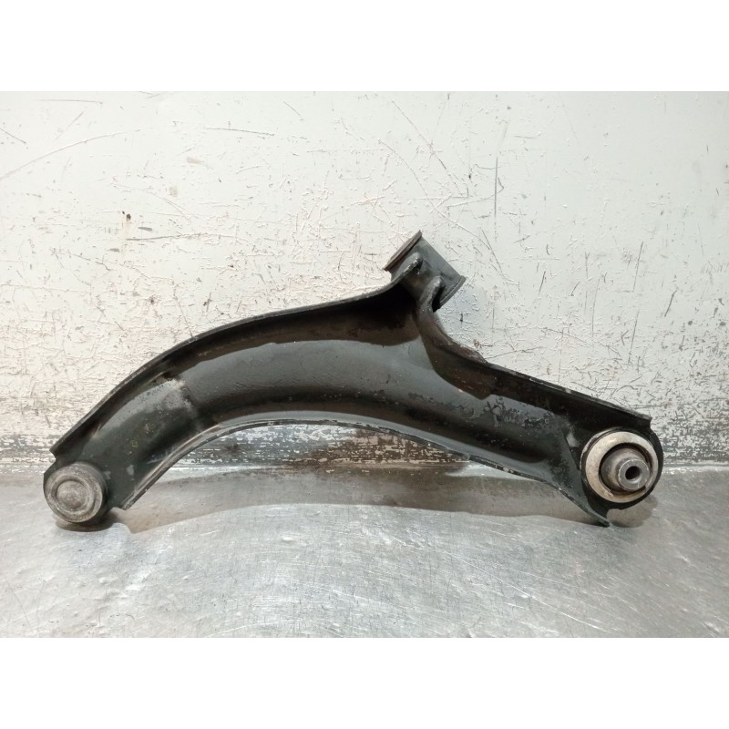 Recambio de brazo suspension inferior delantero derecho para renault clio iii (br0/1, cr0/1) 1.2 16v (br02, br0j, br11, cr02, cr