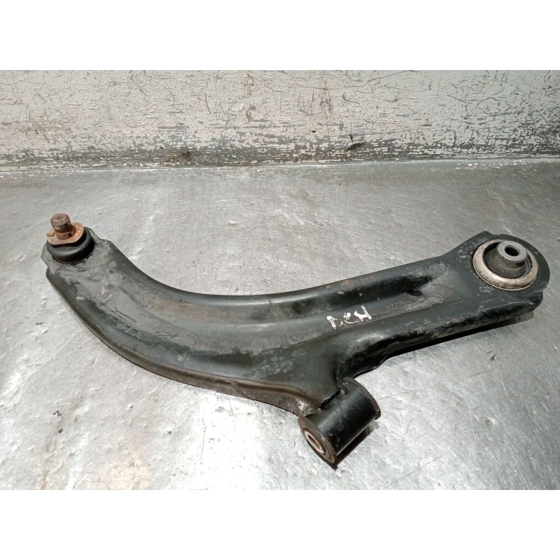 Recambio de brazo suspension inferior delantero derecho para renault clio iii (br0/1, cr0/1) 1.2 16v (br02, br0j, br11, cr02, cr
