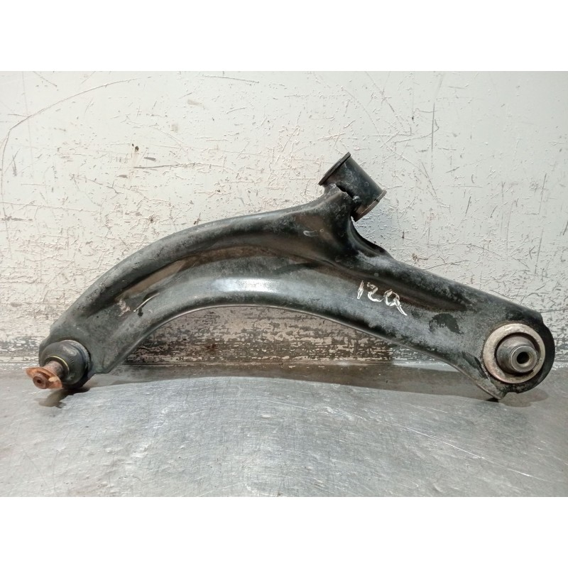 Recambio de brazo suspension inferior delantero izquierdo para renault clio iii (br0/1, cr0/1) 1.2 16v (br02, br0j, br11, cr02, 