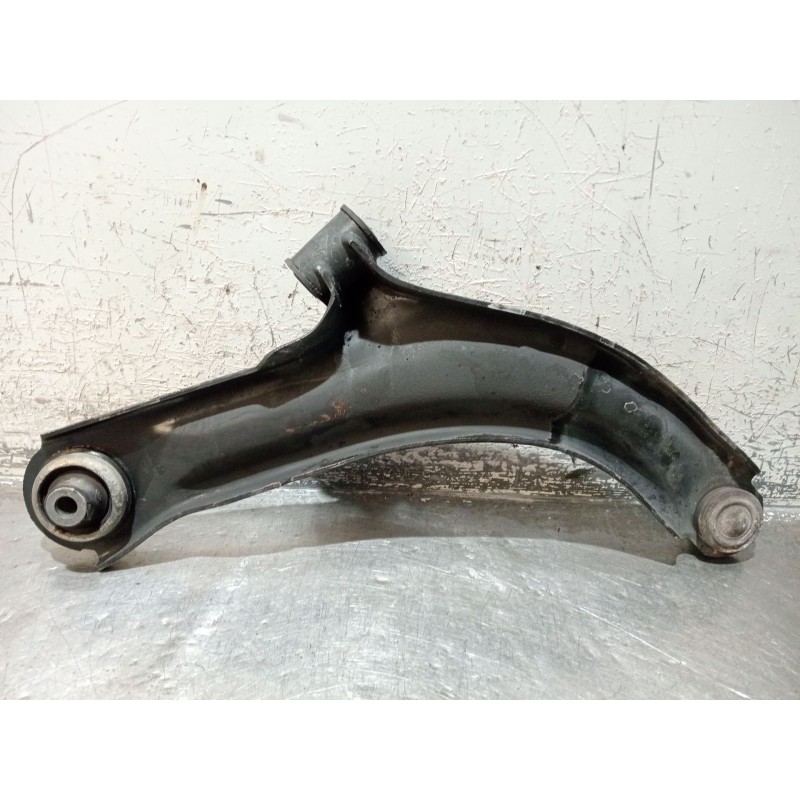 Recambio de brazo suspension inferior delantero izquierdo para renault clio iii (br0/1, cr0/1) 1.2 16v (br02, br0j, br11, cr02, 