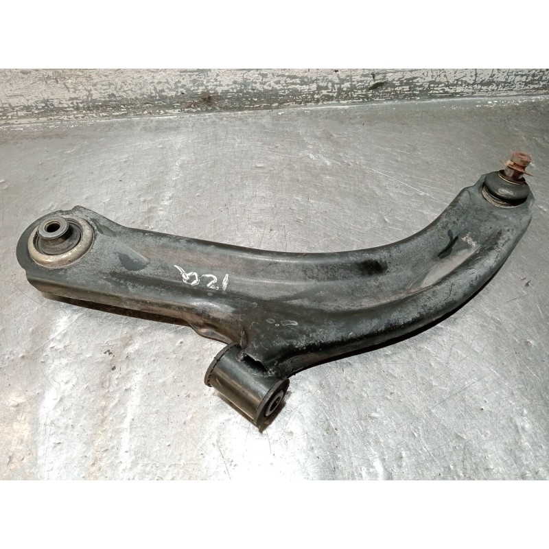Recambio de brazo suspension inferior delantero izquierdo para renault clio iii (br0/1, cr0/1) 1.2 16v (br02, br0j, br11, cr02, 