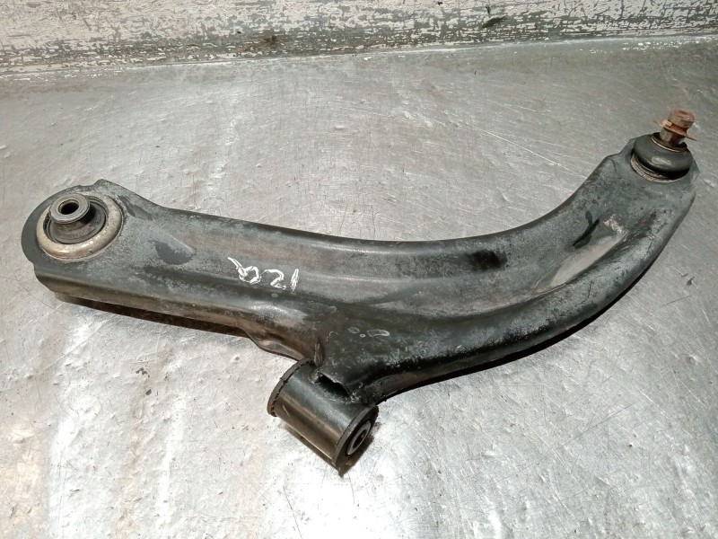 Recambio de brazo suspension inferior delantero izquierdo para renault clio iii (br0/1, cr0/1) 1.2 16v (br02, br0j, br11, cr02, 