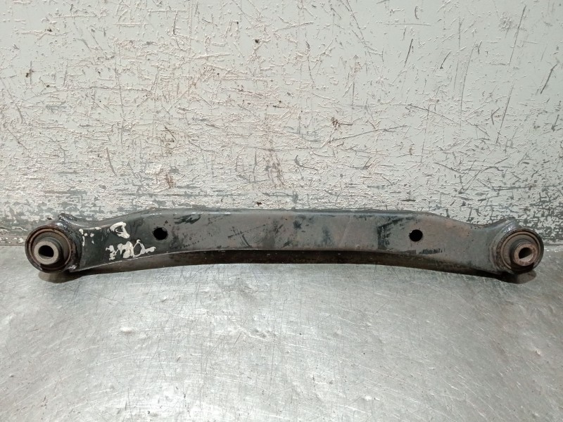 Recambio de brazo suspension inferior trasero derecho para kia cee´d sw (ed) 2.0 crdi 140 referencia OEM IAM   