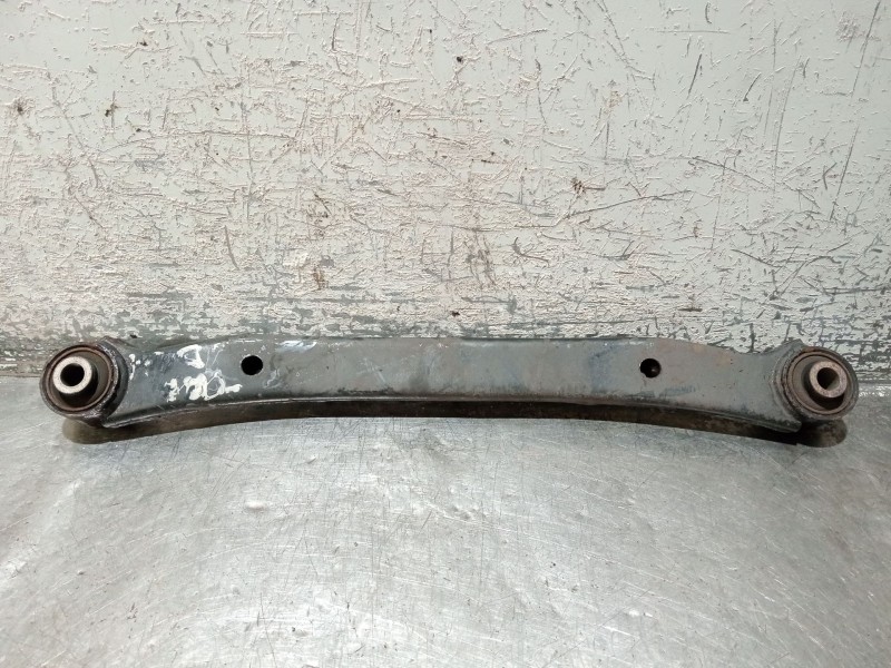 Recambio de brazo suspension inferior trasero derecho para kia cee´d sw (ed) 2.0 crdi 140 referencia OEM IAM   