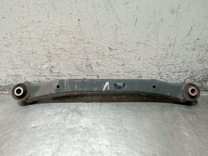 Recambio de brazo suspension inferior trasero izquierdo para kia cee´d sw (ed) 2.0 crdi 140 referencia OEM IAM   