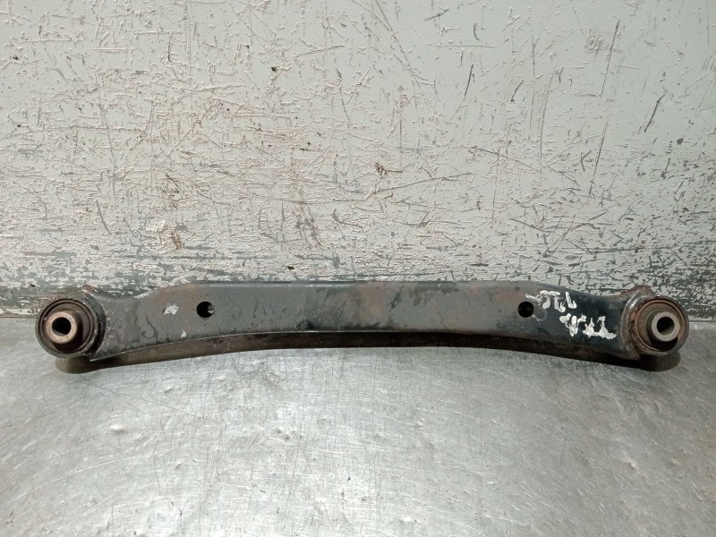 Recambio de brazo suspension inferior trasero izquierdo para kia cee´d sw (ed) 2.0 crdi 140 referencia OEM IAM   