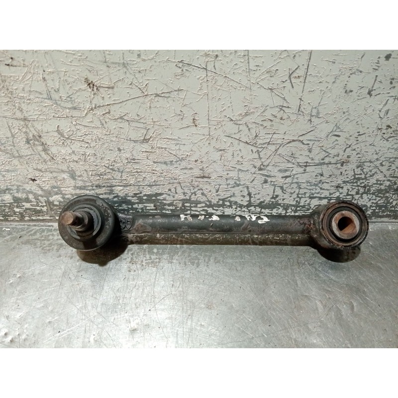 Recambio de brazo suspension superior trasero derecho para kia cee´d sw (ed) 2.0 crdi 140 referencia OEM IAM   