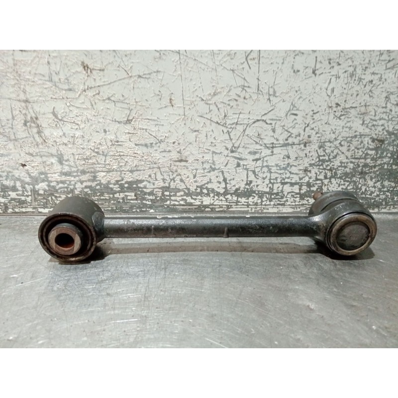 Recambio de brazo suspension superior trasero derecho para kia cee´d sw (ed) 2.0 crdi 140 referencia OEM IAM   