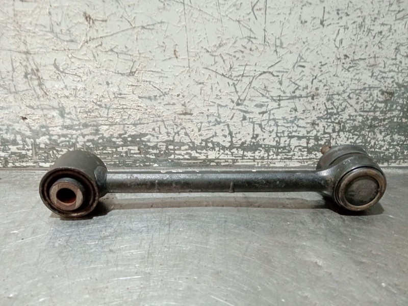 Recambio de brazo suspension superior trasero derecho para kia cee´d sw (ed) 2.0 crdi 140 referencia OEM IAM   