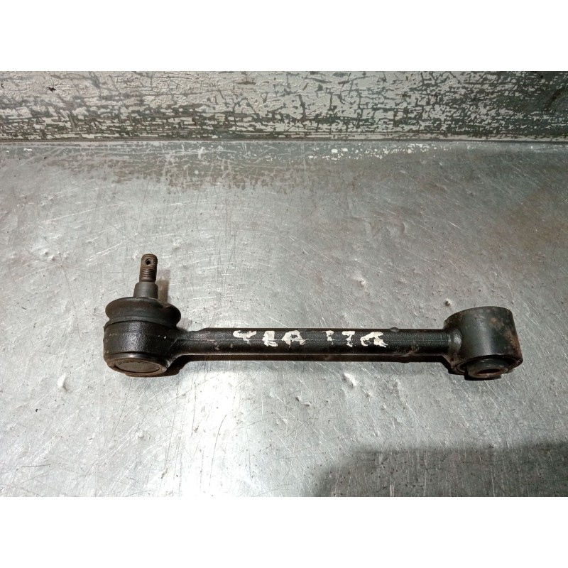Recambio de brazo suspension superior trasero izquierdo para kia cee´d sw (ed) 2.0 crdi 140 referencia OEM IAM   