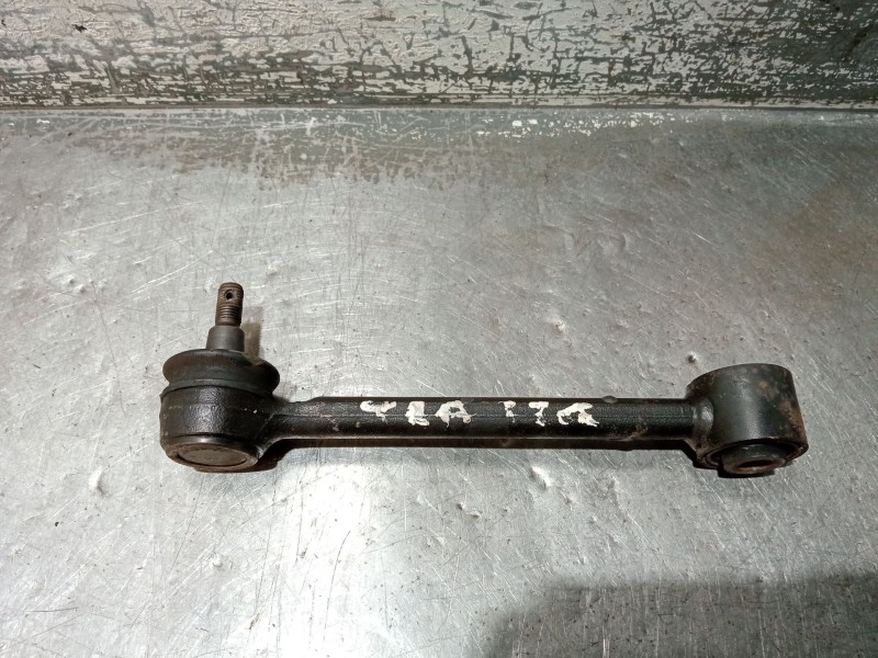 Recambio de brazo suspension superior trasero izquierdo para kia cee´d sw (ed) 2.0 crdi 140 referencia OEM IAM   