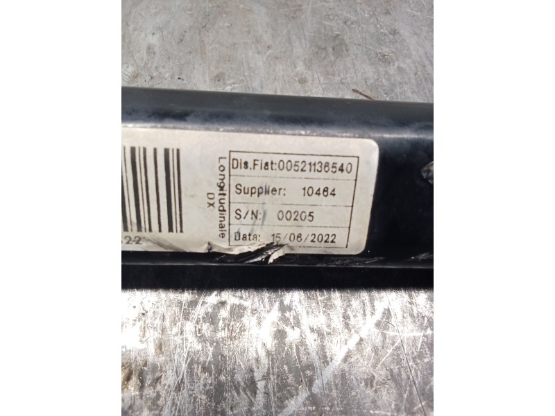 Recambio de brazo suspension superior trasero derecho para jeep renegade referencia OEM IAM 00521136540  