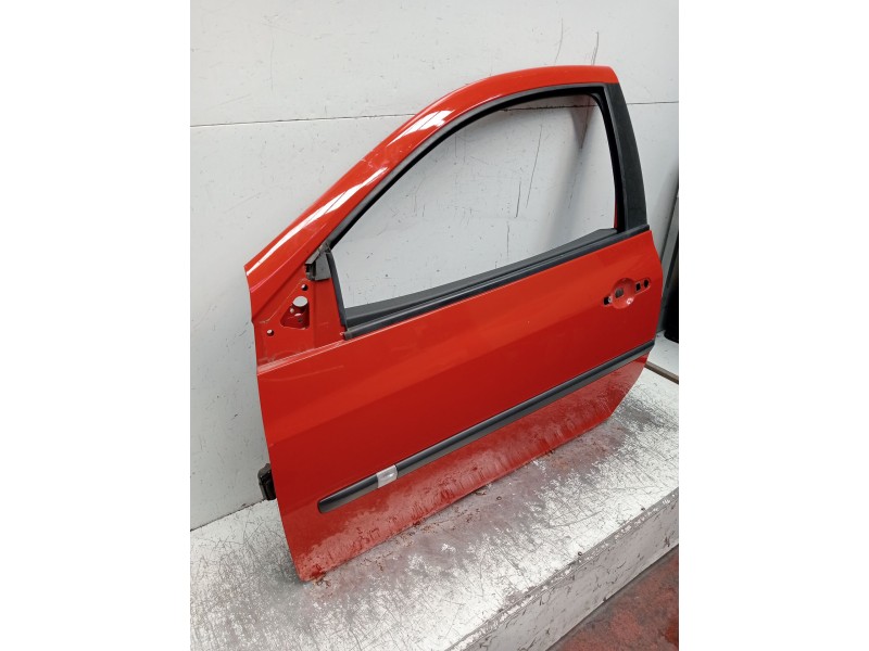 Recambio de puerta delantera izquierda para renault clio iii (br0/1, cr0/1) 1.2 16v (br02, br0j, br11, cr02, cr0j, cr11) referen