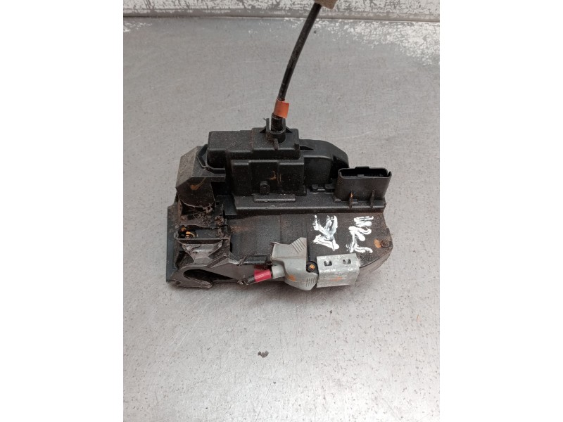 Recambio de motor cierre centralizado trasero derecho para nissan qashqai ii (j11, j11_) 1.2 dig-t referencia OEM IAM   