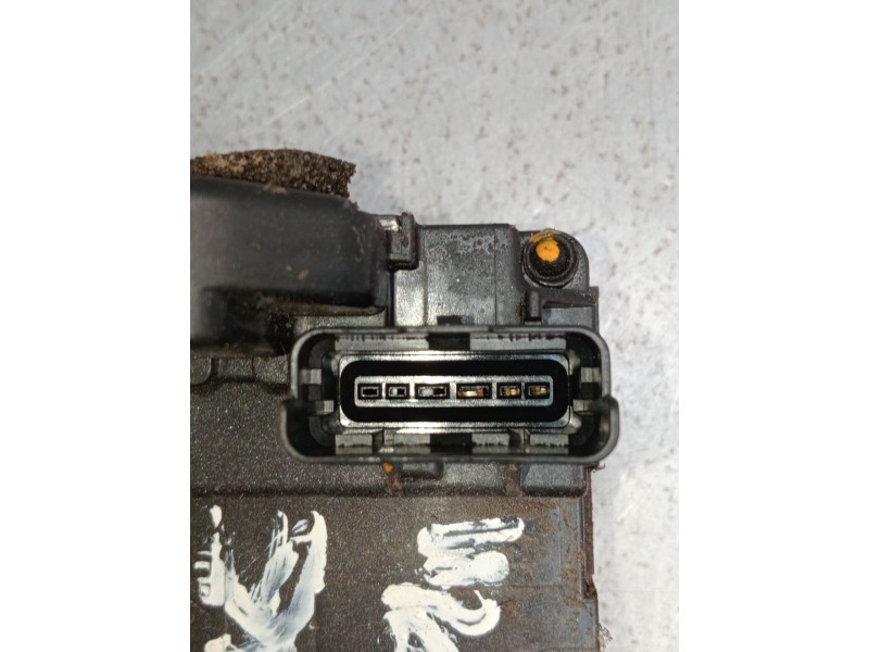 Recambio de motor cierre centralizado trasero derecho para nissan qashqai ii (j11, j11_) 1.2 dig-t referencia OEM IAM   