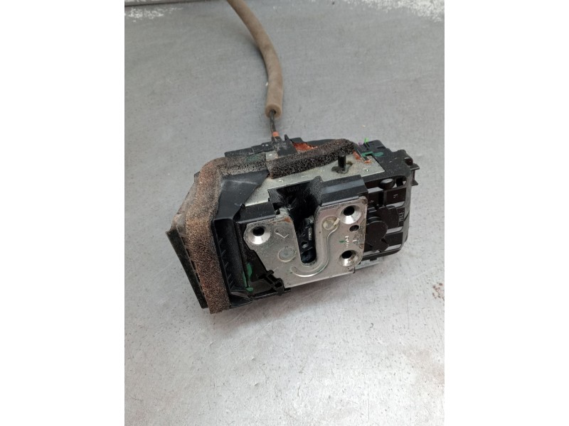 Recambio de motor cierre centralizado trasero izquierdo para nissan qashqai ii (j11, j11_) 1.2 dig-t referencia OEM IAM   