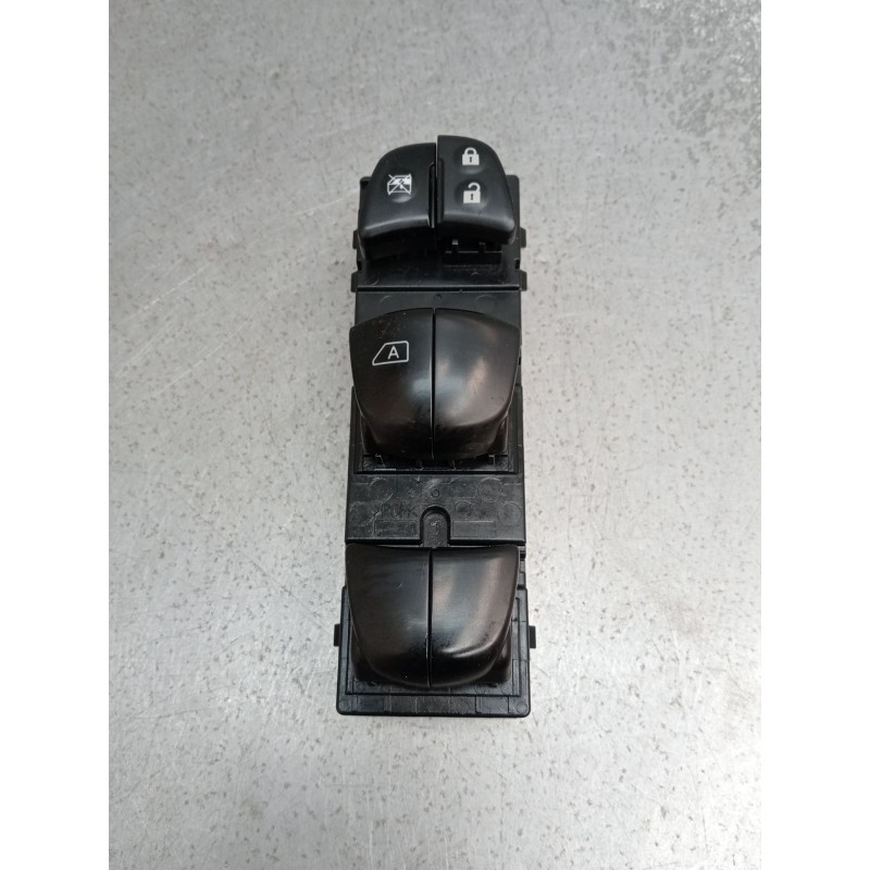 Recambio de mando elevalunas delantero izquierdo para nissan qashqai ii (j11, j11_) 1.2 dig-t referencia OEM IAM   