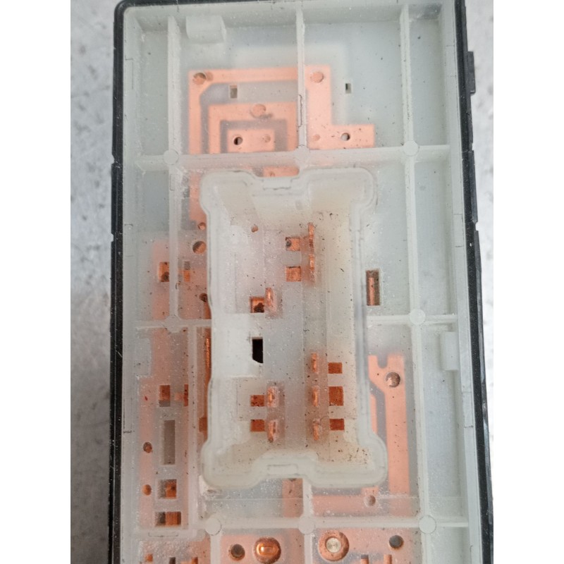 Recambio de mando elevalunas delantero derecho para nissan qashqai ii (j11, j11_) 1.2 dig-t referencia OEM IAM 15Y30SD  