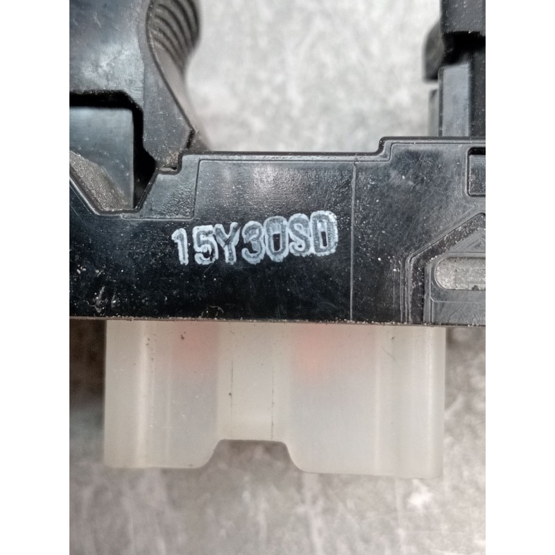 Recambio de mando elevalunas delantero derecho para nissan qashqai ii (j11, j11_) 1.2 dig-t referencia OEM IAM 15Y30SD  