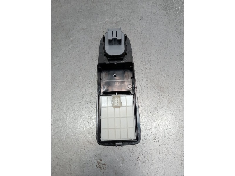Recambio de mando elevalunas delantero izquierdo para fiat ducato caja cerrada 33 (06.2006 =>) referencia OEM IAM 07357398200  