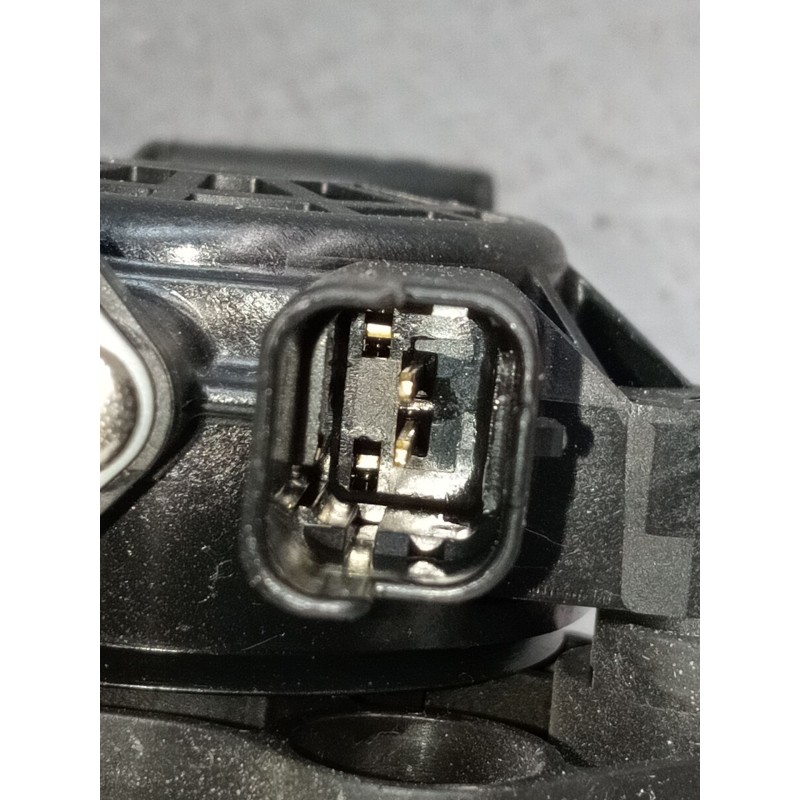 Recambio de elevalunas trasero izquierdo para nissan qashqai ii (j11, j11_) 1.2 dig-t referencia OEM IAM 827014EA0A RR4EALHS 