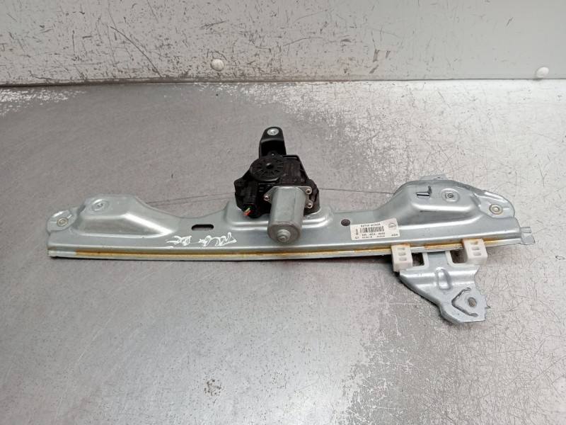 Recambio de elevalunas trasero derecho para nissan qashqai ii (j11, j11_) 1.2 dig-t referencia OEM IAM 827004EA0A RR4EARHS 