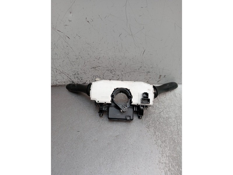 Recambio de mando luces para nissan qashqai ii (j11, j11_) 1.2 dig-t referencia OEM IAM 0265019061 479454BA0A 