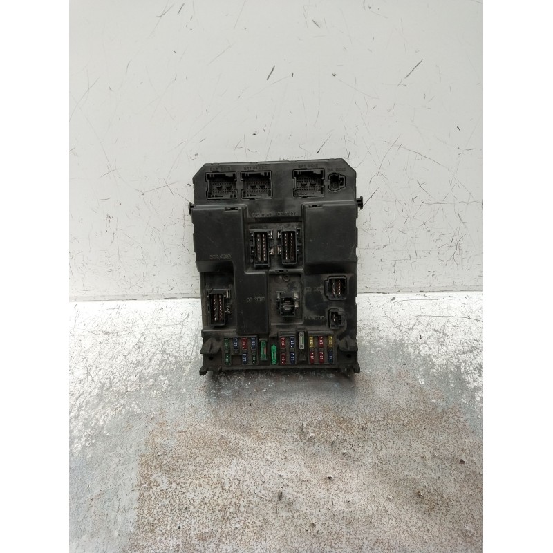Recambio de caja reles / fusibles para peugeot 307 sw (3h) 1.6 hdi 110 referencia OEM IAM 9651197580 9651196880 