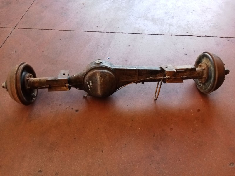 Recambio de puente trasero para land rover 88 2.3 d super 5v referencia OEM IAM   TAMBOR