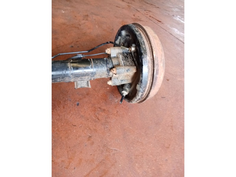 Recambio de puente trasero para isuzu d-max i (tfr, tfs) 3.0 ditd 4x4 (tfs77h) referencia OEM IAM   TAMBOR/ABS