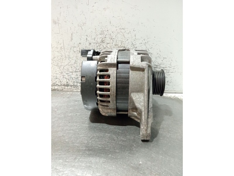 Recambio de alternador para infiniti q30 2.2 d referencia OEM IAM 0125711028  