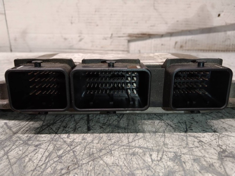 Recambio de centralita motor uce para peugeot 307 (s1) xs referencia OEM IAM 0261206943 9647480580 ME744 35