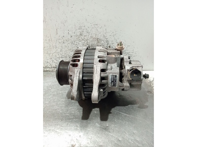 Recambio de alternador para hyundai h-1 furgoneta (a1) 2.5 crdi referencia OEM IAM 373004A003 TA000A48201 