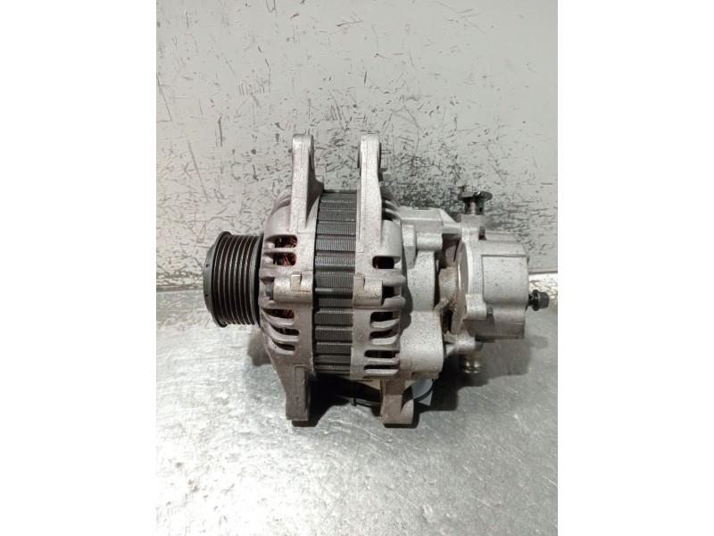 Recambio de alternador para hyundai h-1 furgoneta (a1) 2.5 crdi referencia OEM IAM 373004A003 TA000A48201 