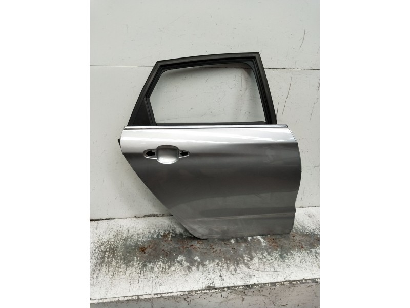 Recambio de puerta trasera derecha para citroën c4 ii (nc_) 1.6 bluehdi 100 referencia OEM IAM  5P 