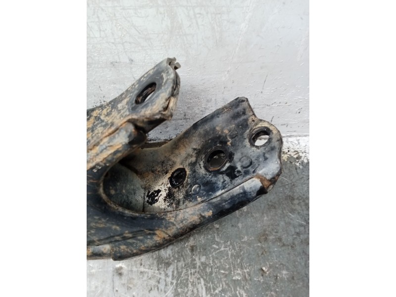 Recambio de brazo suspension inferior delantero derecho para isuzu d-max i (tfr, tfs) 3.0 ditd 4x4 (tfs77h) referencia OEM IAM  