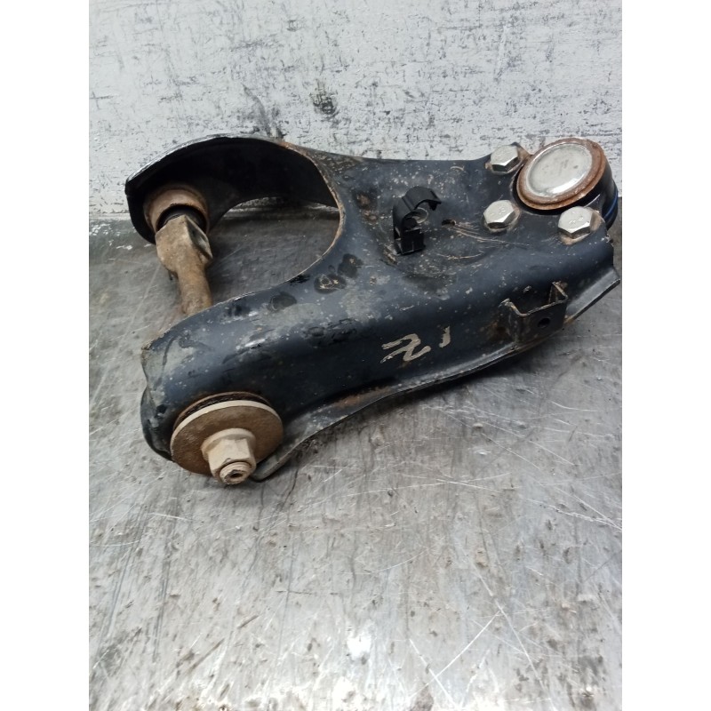 Recambio de brazo suspension superior delantero izquierdo para isuzu d-max i (tfr, tfs) 3.0 ditd 4x4 (tfs77h) referencia OEM IAM