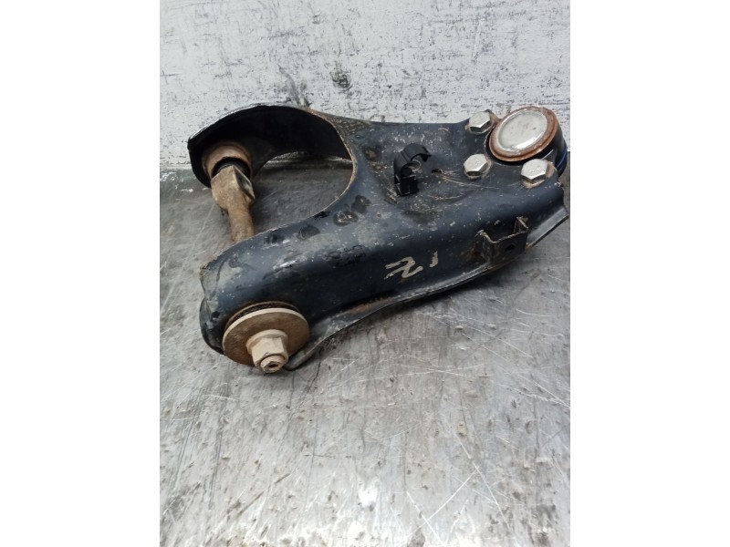 Recambio de brazo suspension superior delantero izquierdo para isuzu d-max i (tfr, tfs) 3.0 ditd 4x4 (tfs77h) referencia OEM IAM