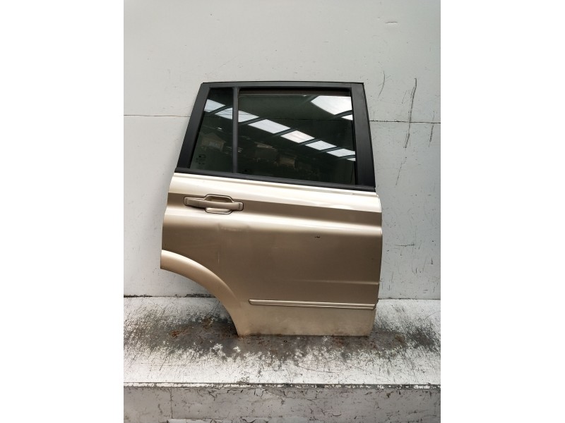 Recambio de puerta delantera derecha para ssangyong kyron 2.0 xdi 4x4 referencia OEM IAM  5P 