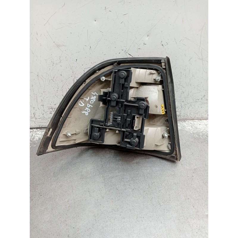 Recambio de piloto trasero derecho para opel vectra b (j96) 1.6 i 16v (f19) referencia OEM IAM   