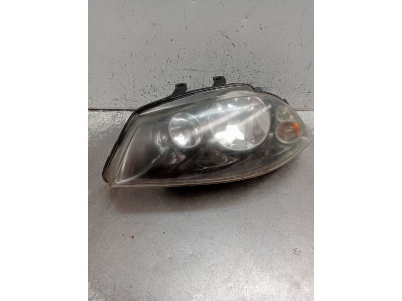 Recambio de faro derecho para seat ibiza iii (6l1) 1.4 tdi referencia OEM IAM 89317150  