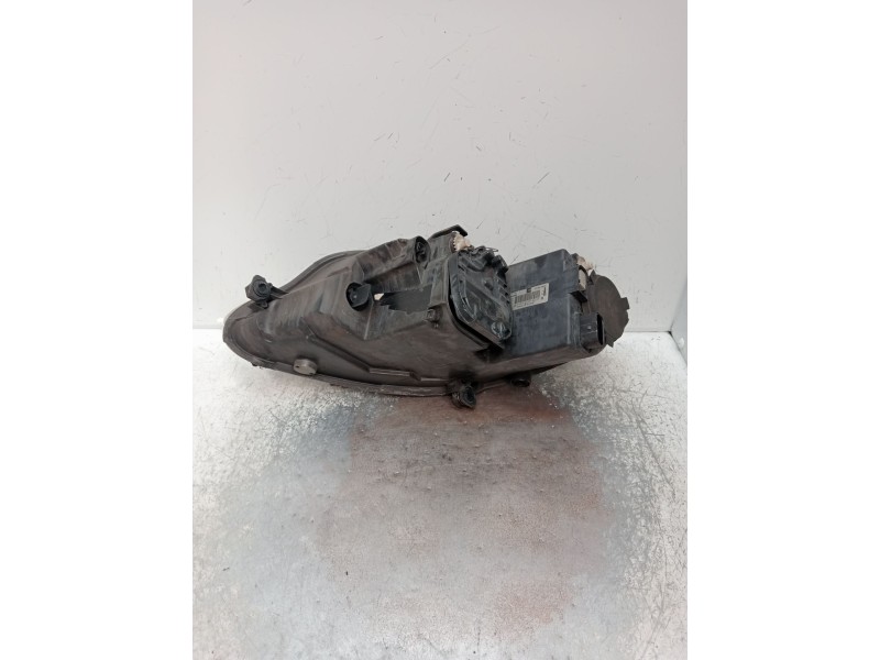 Recambio de faro derecho para seat leon (1p1) 2.0 tdi 16v referencia OEM IAM 5P1941006B 89309820 